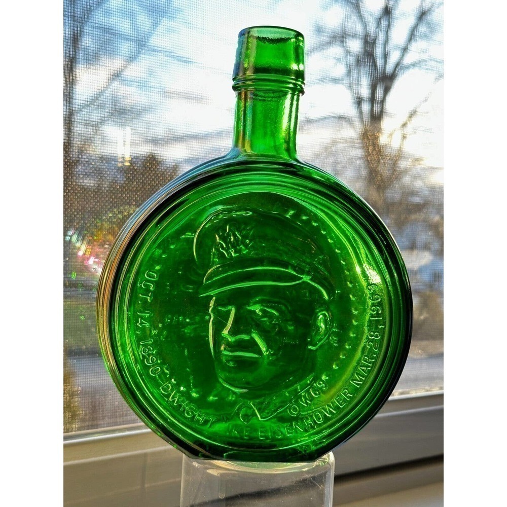 WHEATON 1969 DWIGHT "IKE" EISENHOWER FIRST EDITION COMMEMORATIVE DECANTER [EUC]